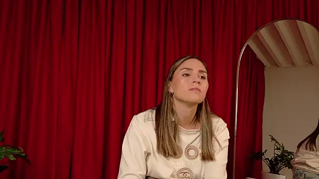 VictoriaNova  online show from March 12, 2026, 7:09 pm