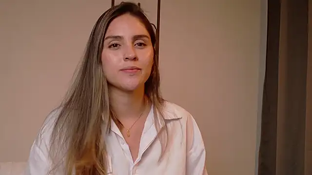 Snapshot of VictoriaNova_ chatting on May 28, 2026, 10:29 pm VictoriaNova online show from May 28, 2026, 10:29 pm