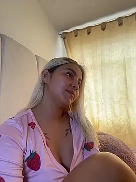 Elina Hills online show from December 20, 2025, 5:09 pm