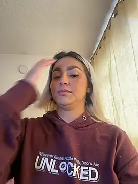 Elina Hills online show from February 1, 2026, 6:39 pm