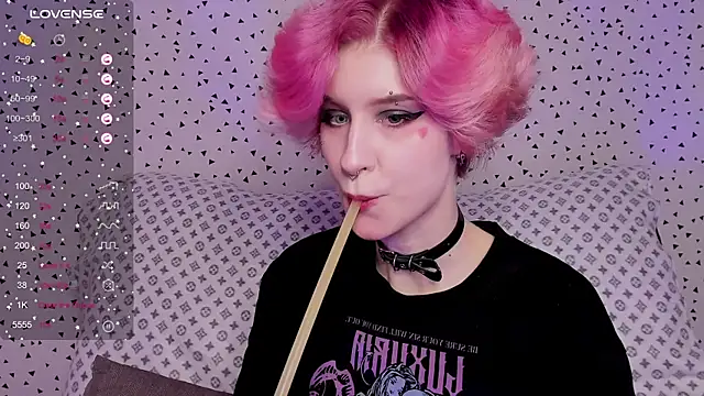 Angel Julles online show from May 31, 2026, 5:09 pm
