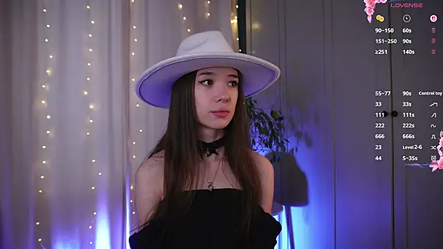 Snapshot of tinyanie chatting on February 13, 2026, 6:20 am tinyanie online show from February 13, 2026, 6:20 am