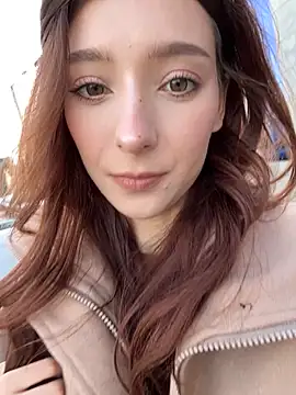 LilluKatten online show from November 21, 2025, 10:25 am