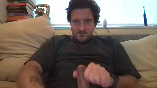 dutchpieter95 online show from December 5, 2025, 1:31 pm