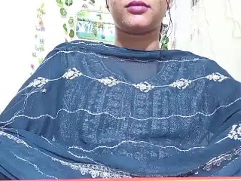 Nancy queen001 online show from November 28, 2025, 9:28 pm