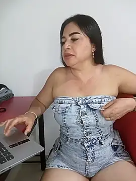 Snapshot of Candy69_ chatting on December 18, 2025, 10:49 pm Candy69 online show from December 18, 2025, 10:49 pm