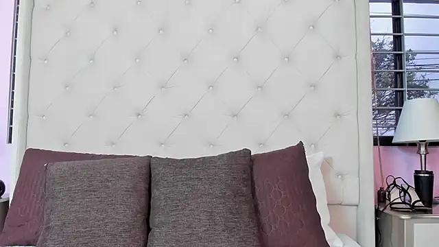 Snapshot of scarlett_leblanc_ chatting on April 14, 2026, 12:00 pm scarlett leblanc online show from April 14, 2026, 12:00 pm