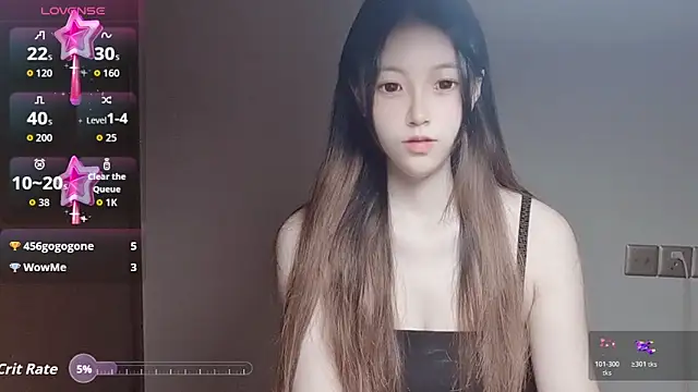 JuliaNoir online show from November 8, 2025, 1:22 pm