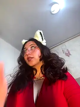 Snapshot of Kitty_shine_ chatting on November 5, 2025, 12:38 pm Kitty shine online show from November 5, 2025, 12:38 pm