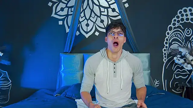 AlessioVitale online show from January 6, 2026, 12:09 pm