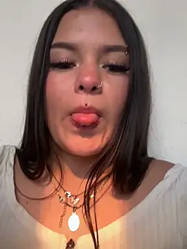 Snapshot of Camila_Duarte_ chatting on November 12, 2025, 7:35 pm Camila Duarte online show from November 12, 2025, 7:35 pm