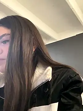 Snapshot of Camila_Duarte_ chatting on November 17, 2025, 1:17 pm Camila Duarte online show from November 17, 2025, 1:17 pm