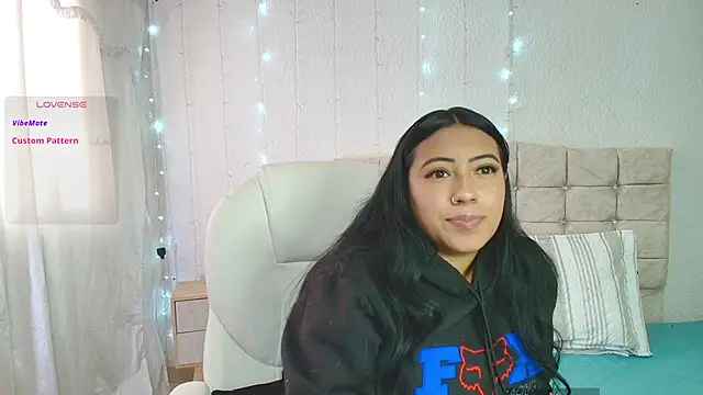 Snapshot of brunette_hot02 chatting on November 4, 2025, 7:46 pm brunette hot02 online show from November 4, 2025, 7:46 pm