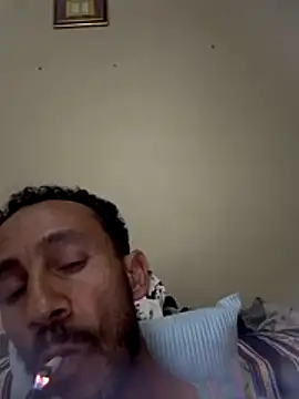 walide100000 online show from April 7, 2026, 7:58 pm