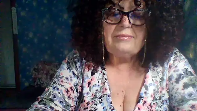 Snapshot of Milaniya606 chatting on November 21, 2025, 1:43 pm Milaniya606 online show from November 21, 2025, 1:43 pm