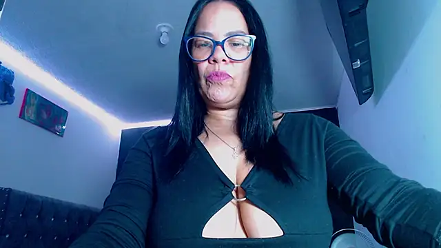 sofia lopez70 online show from May 14, 2026, 12:56 pm