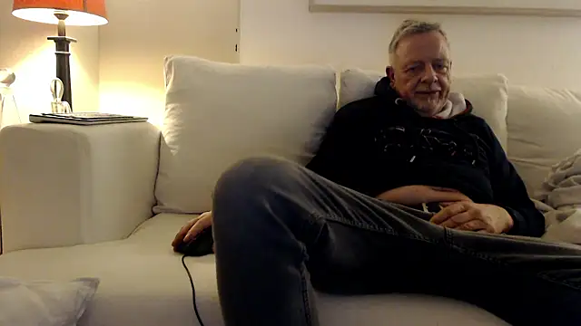 Dennislover007 online show from January 16, 2026, 9:08 pm