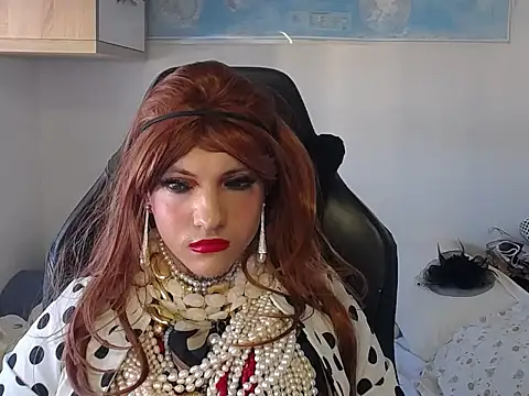 VanesaCrossic online show from September 19, 2025, 7:43 am