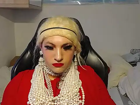 VanesaCrossic online show from December 23, 2025, 9:07 am