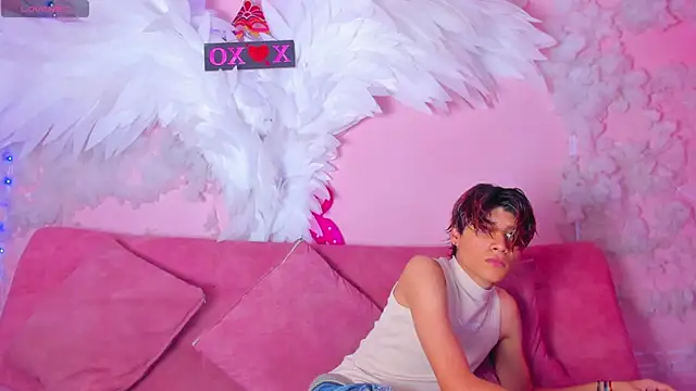 Leo Glow online show from January 15, 2026, 1:48 pm