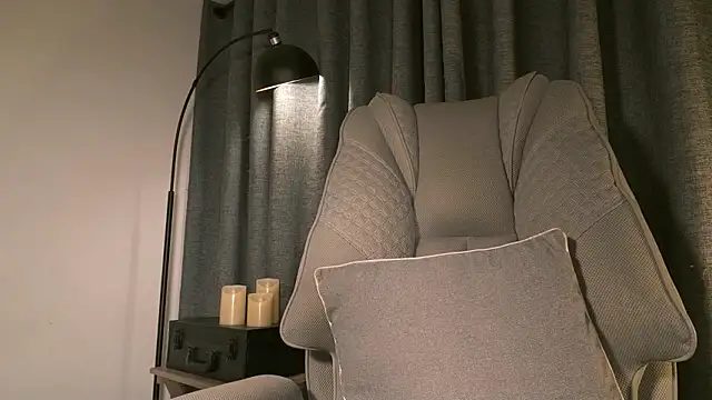 lianewhite online show from February 5, 2026, 12:15 am