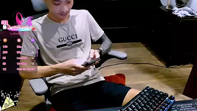  lulu9999  online show from October 31, 2025, 3:02 pm