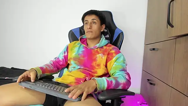 dorman boy online show from November 17, 2025, 11:43 pm