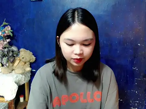 lustfullakim online show from January 13, 2026, 1:27 pm