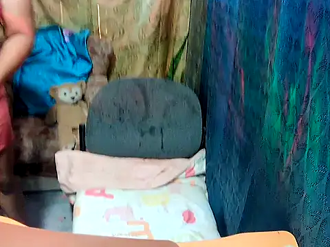 yumi-meya online show from January 15, 2026, 12:37 am