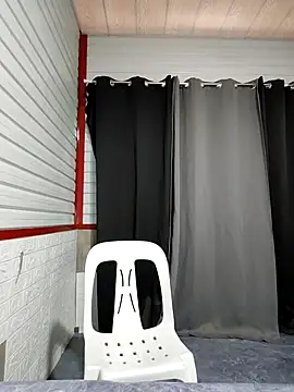 xwildflowerx online show from November 10, 2025, 3:16 am