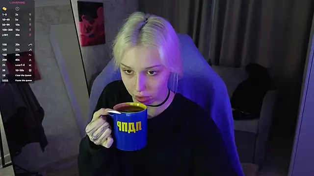 goth  tv online show from November 10, 2025, 1:43 pm