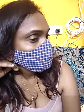 Queen-dhivya online show from March 31, 2026, 5:02 pm