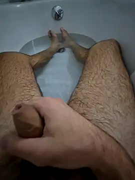 Snapshot of Loovv3 chatting on November 2, 2025, 3:03 pm Loovv3 online show from November 2, 2025, 3:03 pm