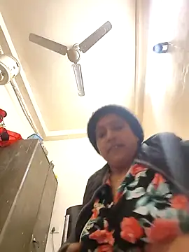 Hot-Sana2 online show from December 5, 2025, 4:36 pm