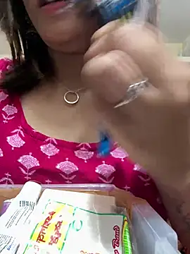 maira 33 online show from August 6, 2026, 5:09 am