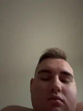 Snapshot of Tymek639 chatting on November 1, 2025, 11:56 am Tymek639 online show from November 1, 2025, 11:56 am