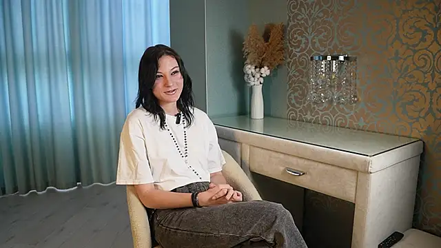 DawnaSeres online show from November 5, 2025, 4:01 am