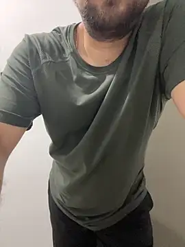 Snapshot of n0tf0und chatting on November 7, 2025, 5:40 am n0tf0und online show from November 7, 2025, 5:40 am