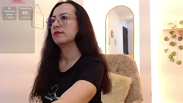 Lauryn Jones online show from February 11, 2026, 7:08 pm