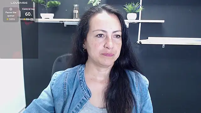 Lauryn Jones online show from May 26, 2026, 5:31 pm