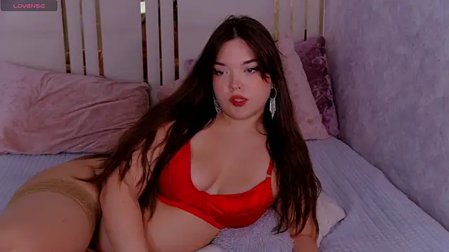 NaomiAster online show from December 1, 2025, 8:19 am