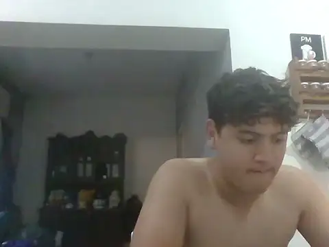 Snapshot of Myboy0020 chatting on February 17, 2026, 8:37 pm Myboy0020 online show from February 17, 2026, 8:37 pm