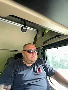 Yevhen3000 online show from July 6, 2026, 6:32 am