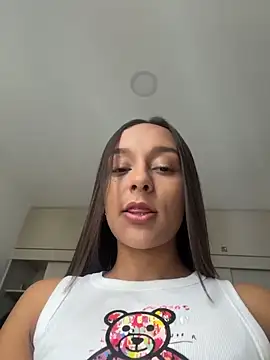 Brunettecollins05 online show from February 28, 2026, 8:54 pm