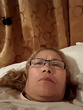 Cessi50 online show from November 8, 2025, 1:50 am