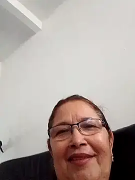 Snapshot of Cessi50 chatting on February 20, 2026, 6:52 pm Cessi50 online show from February 20, 2026, 6:52 pm