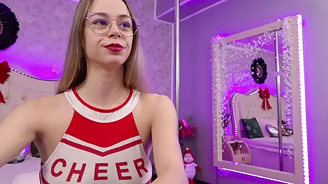 Snapshot of GracieCute chatting on December 20, 2025, 4:19 am GracieCute online show from December 20, 2025, 4:19 am