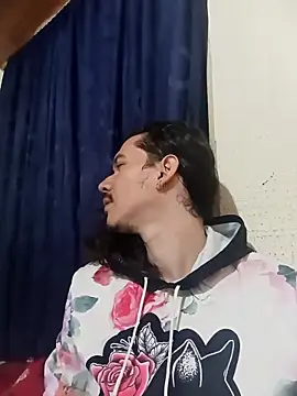 OnixAgata0 online show from November 13, 2025, 11:58 pm