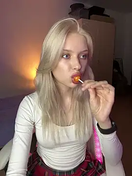 Snapshot of _ScarlettSky_ chatting on November 1, 2025, 8:55 pm  ScarlettSky  online show from November 1, 2025, 8:55 pm