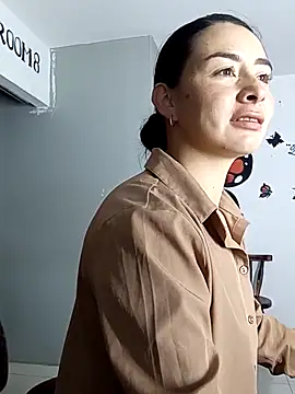 NathyMilf  online show from November 28, 2025, 4:26 am